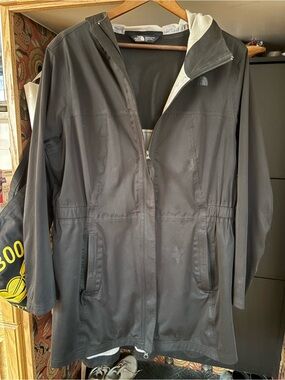 The North Face Black Women's Lightweight Jacket
